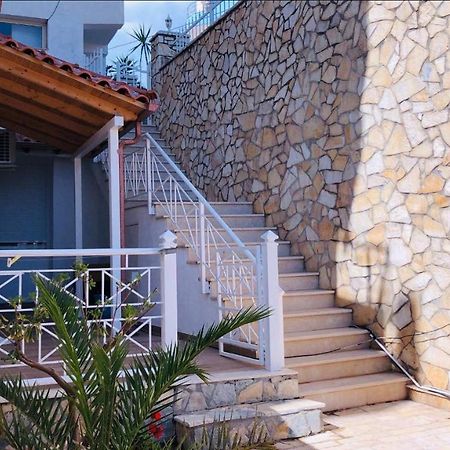 Apartments On The Beach Sarande Exterior photo