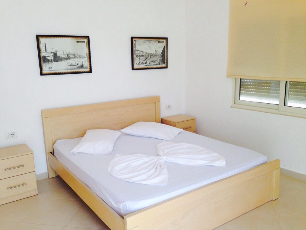 Apartments On The Beach Sarande Exterior photo