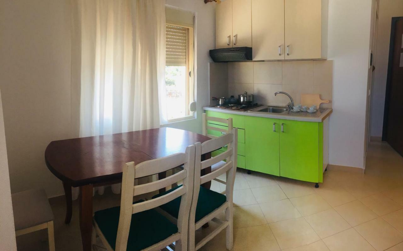 Apartments On The Beach Sarande Exterior photo